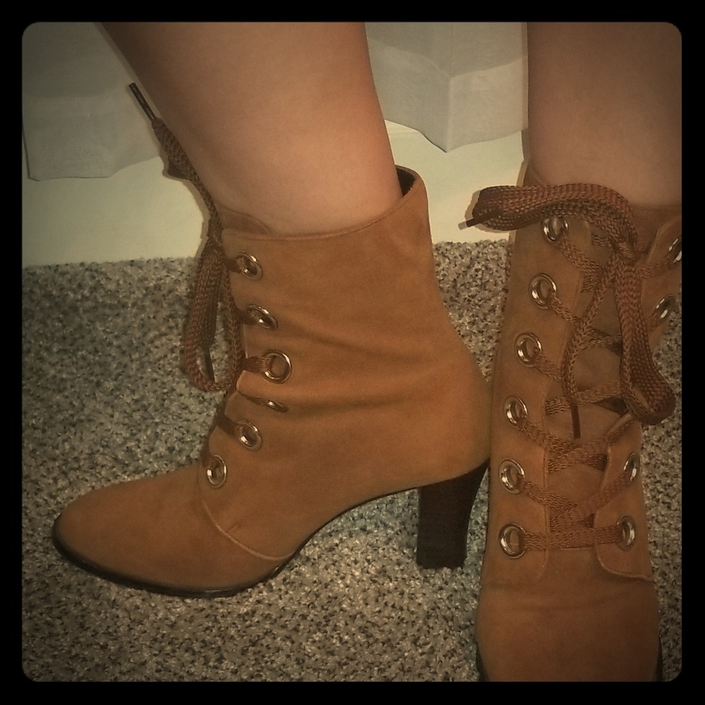 Sam & Libby Leather Lace up boots